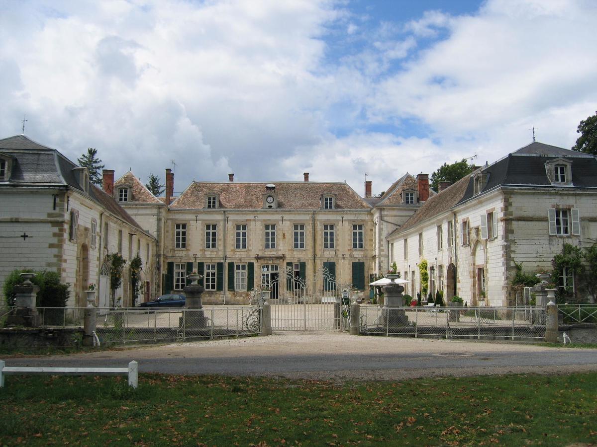 Chateau De Juvigny Exterior photo